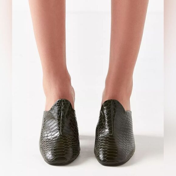 Urban Outfitters Crocodile Mule Clog Whimsigoth Dark Academia Moody Preppy 10 - Picture 4 of 12